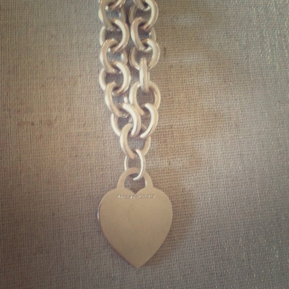 ‼️SOLD‼️ Tiffany & Co Heart necklace