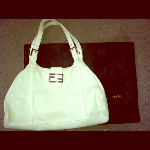 🚫RESERVED -FENDI - White Sporty Leather Bag
