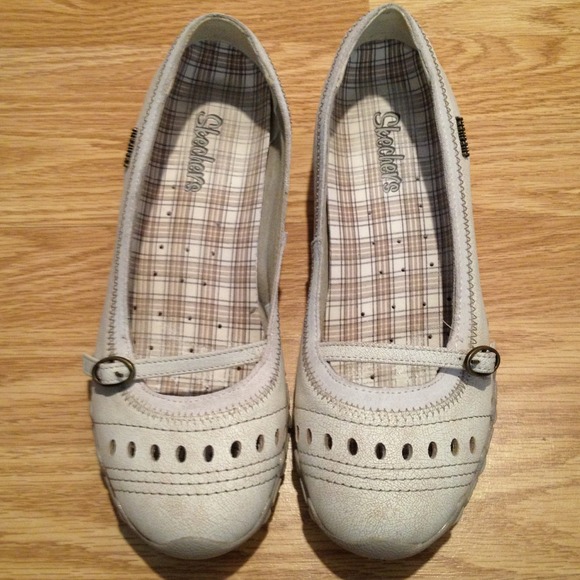 Sketchers slip on , super cute