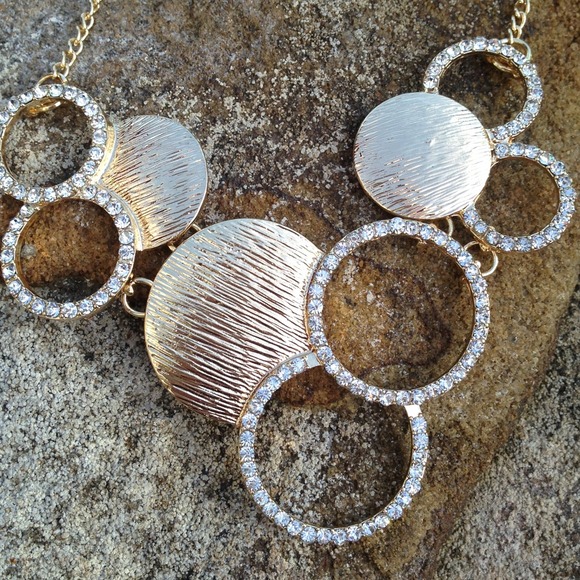 Jewelry - NEW Necklace. NWOT