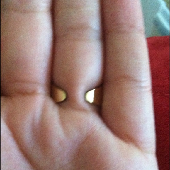 Fun ring! - Picture 3 of 3