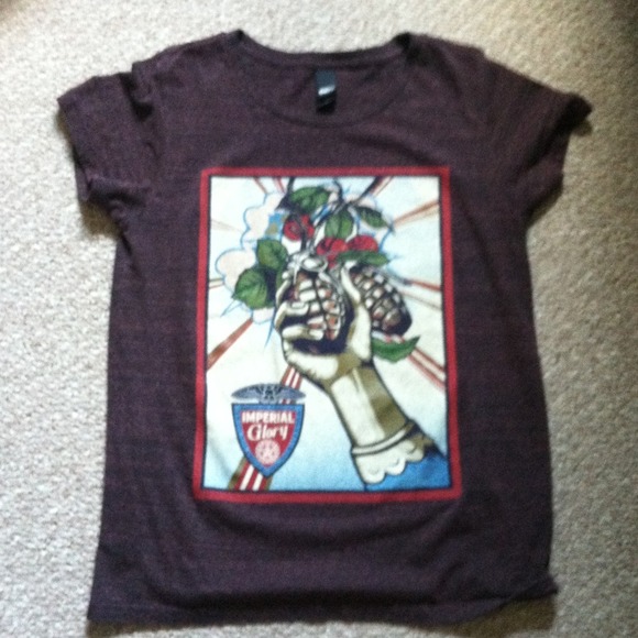 obey tee
