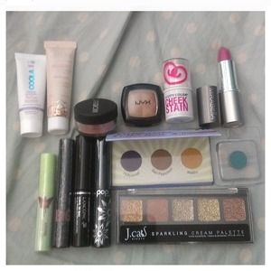 Make up for sale! Missing one mascara