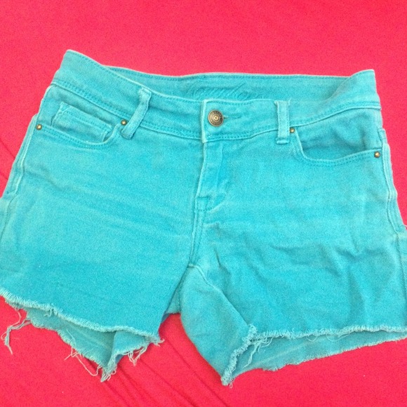 Blue highwaisted shorts