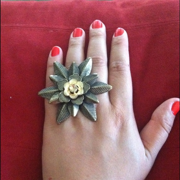 Statement ring! - Picture 2 of 3