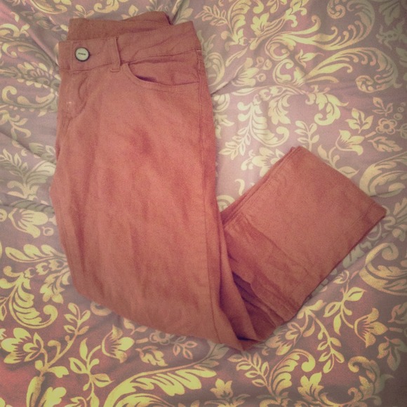Brownish red mixed skinny jeans.