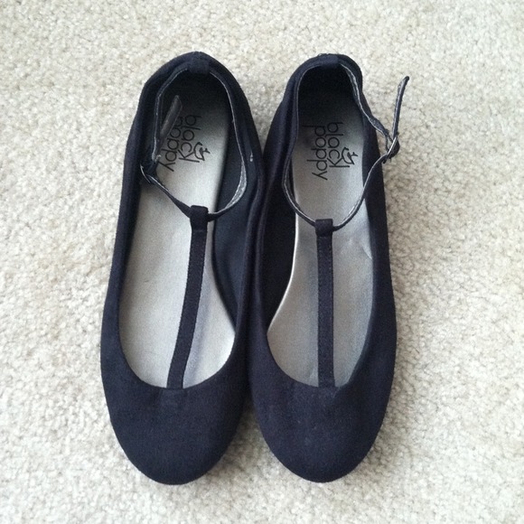 Sale for @elifayse - Black Poppy T-Strap Flats