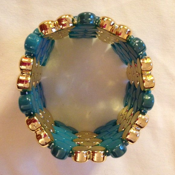 aqua blue and gold chunky statement bracelet - Picture 4 of 4