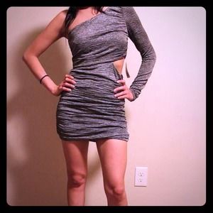 *SOLD* Very cute One shoulder dress