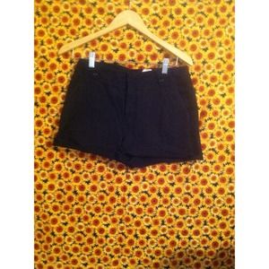 High waited black shorts