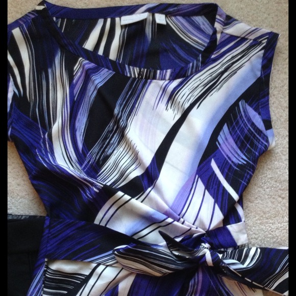 ❌SOLD❌Purple and black blouse with side tie - Picture 2 of 2