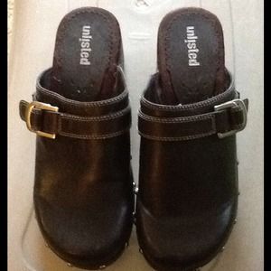 UNLISTED BROWN CLOGS⚡️REDUCED⚡️⚡️