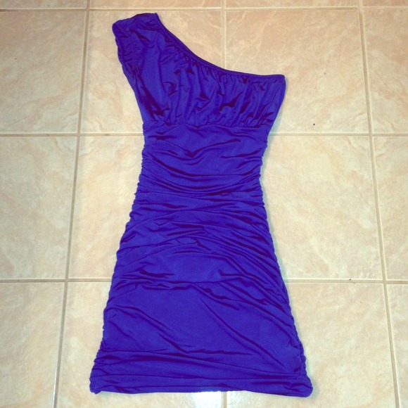 SOLD in bundle 🚫 One Shoulder Blue Arden B Dress