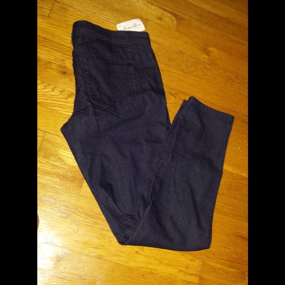 New with tags Forever 21 jeans size 29