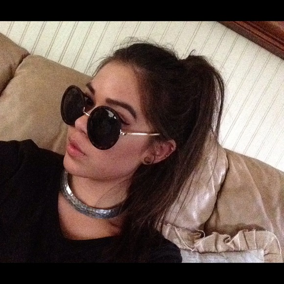 🎉HOST PICK X2🎉 Sunnies - Picture 3 of 3