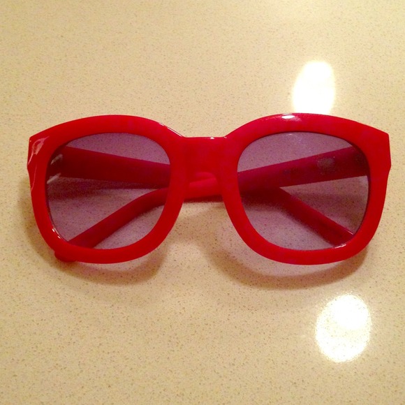 GAP sunglasses in bright red!