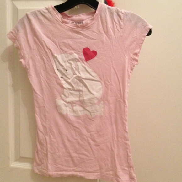 Tops - cute polar bear tee!