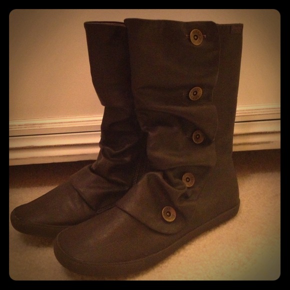 ✳Blowfish boots✳