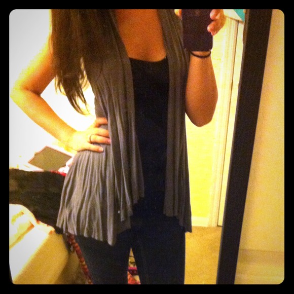 SOLD**Grey top