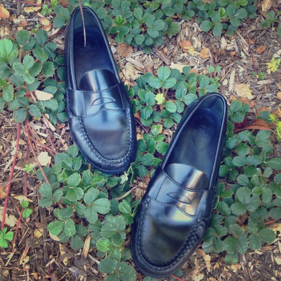 Sperry Shoes - ✖️RESERVED✖️ SPERRY BLACK LEATHER LOAFER NWOT