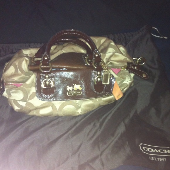 Coach hand bag 👜