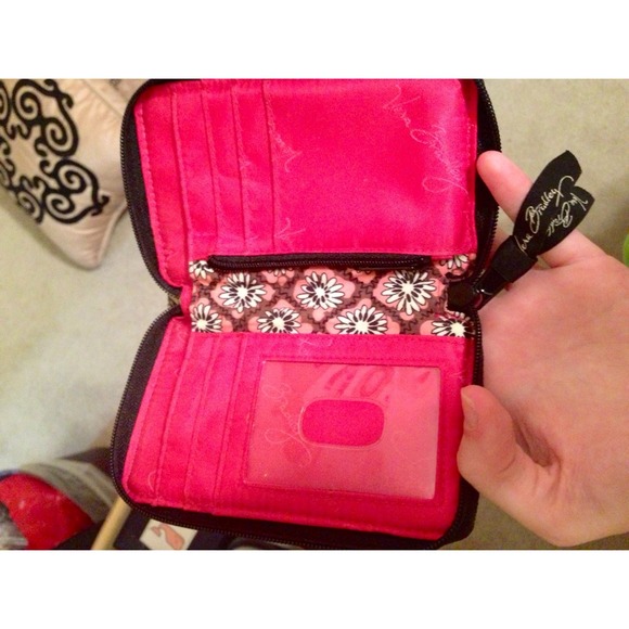 Vera Bradley wristlet - Picture 2 of 4