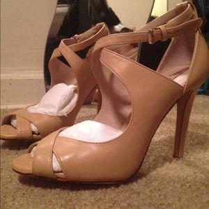 CROSS STRAP HIGH-HEEL SANDALS