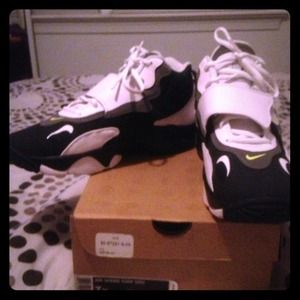 Nike air speed turf. 7y kids