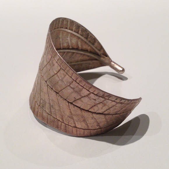Leaf cuff - Picture 3 of 4