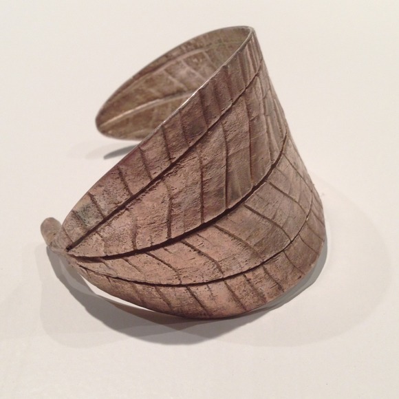 Leaf cuff - Picture 4 of 4