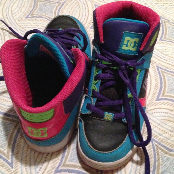 Kids DC high top sneakers size5