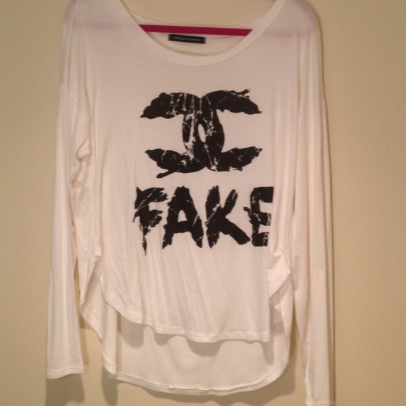 🔥cream CC fake long sleeve tee ✨