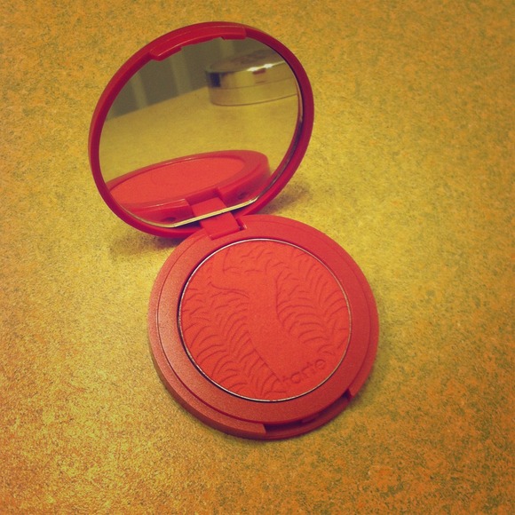 Tarte blush