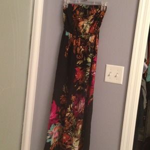 Floral print maxi dress!