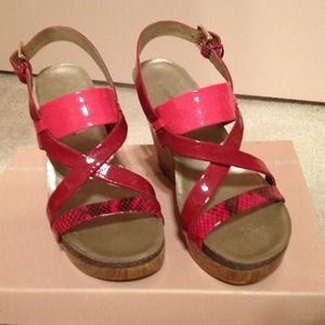 Strappy Wedge by Bandolino size 7