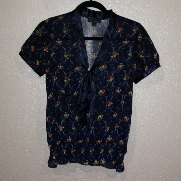 Navy blue blouse with Flowers