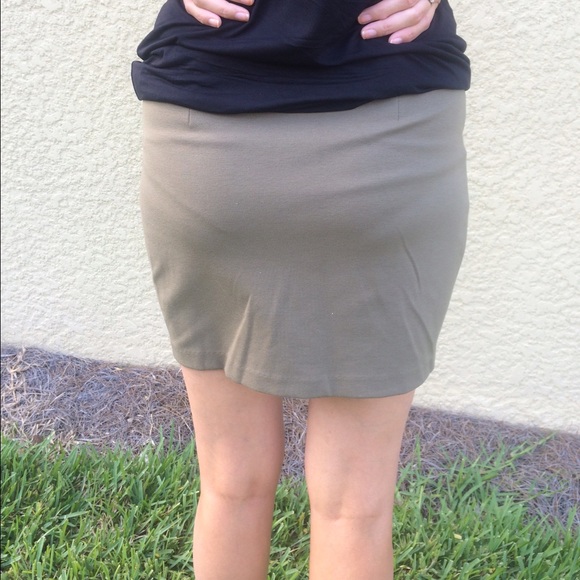 Michael Kors Zipper Skirt - Picture 4 of 4