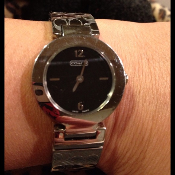 🎀🎀🎀SOLD AUTHENTIC  COACH WATCH🎀🎀🎀 - Picture 2 of 4
