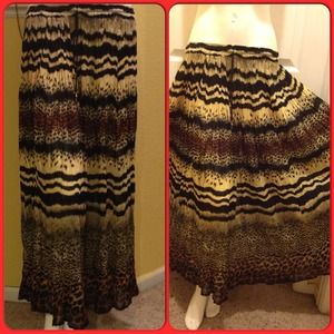 REVUE ANIMAL PRINT GYPSI SKIRT 😍 NWOT