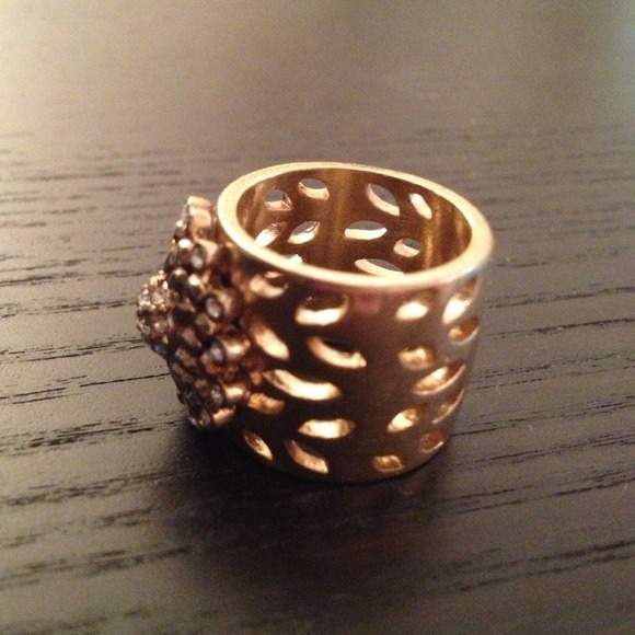 Ring - Picture 4 of 4