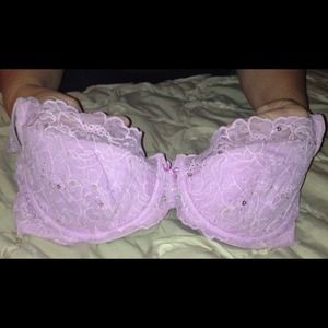 ⭐⭐Victoria Secrets pink lace bra⭐⭐