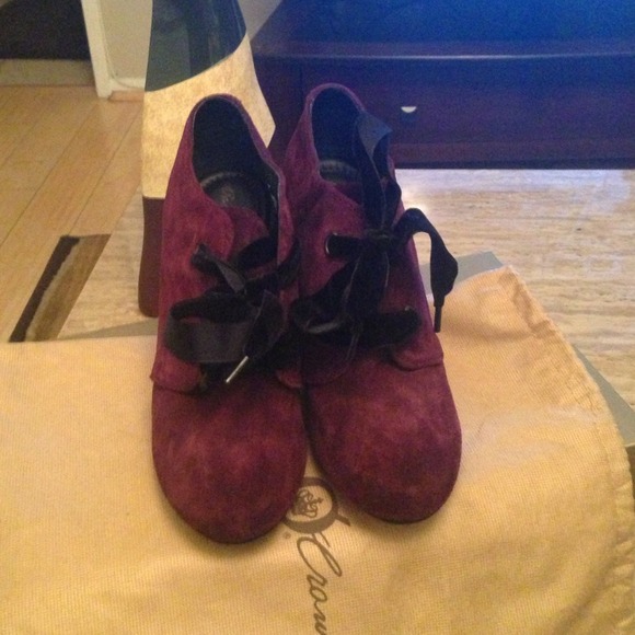 BornCrown burgundy suede wedges 6.5 - Picture 2 of 3