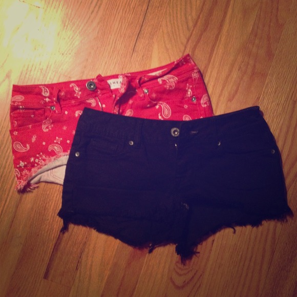 Black Bullhead Shorts