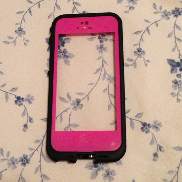 WAS 50$ NOW 40$!!!!!!! iPhone 5 lifeproof case!!!!