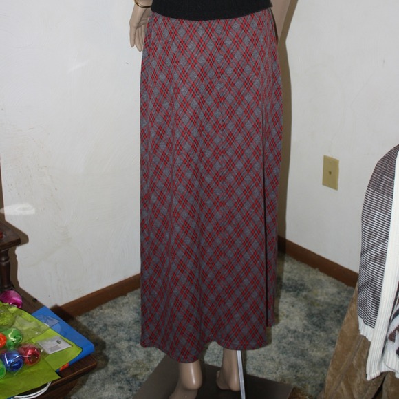 Red and Grey Checked Skirt - Picture 2 of 3