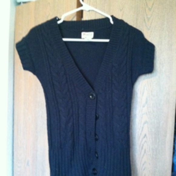 Button up - Picture 2 of 2