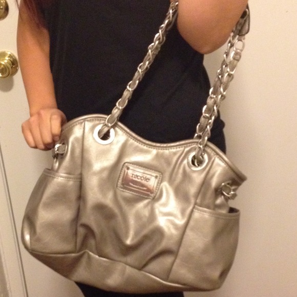 🚫SOLD IN BUNDLE Grey handbag!