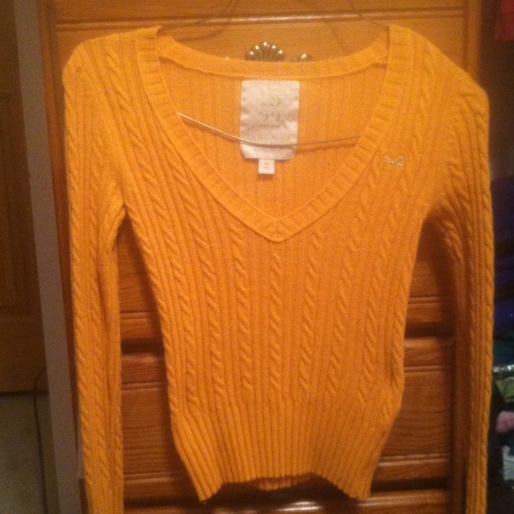 Orange Hollister winter long sleeve shirt