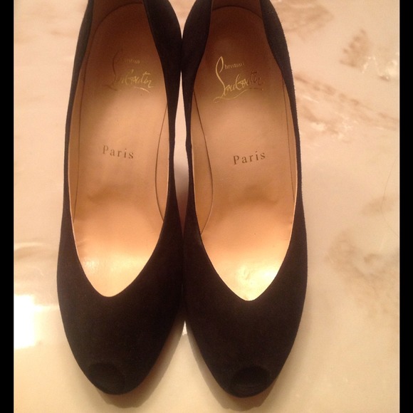 RESERVED CHRISTIAN LOUBOUTIN EXC COND SZ 7