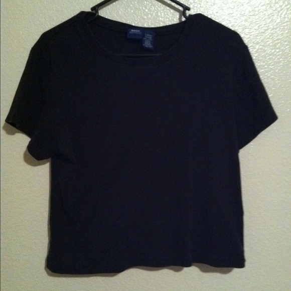 🌻SOLD🌻Black crop top